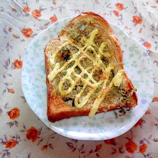 あおさ海苔とろろ昆布の胡麻マヨトースト